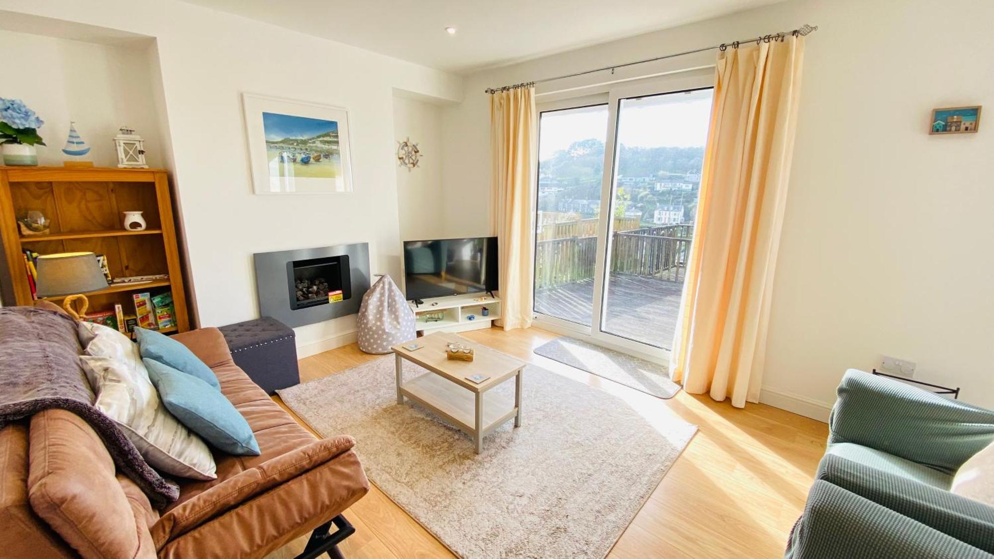 The Hillocks, Looe - Two Bedroom House With Fabulous Views Of Looe Town And Harbour Екстериор снимка