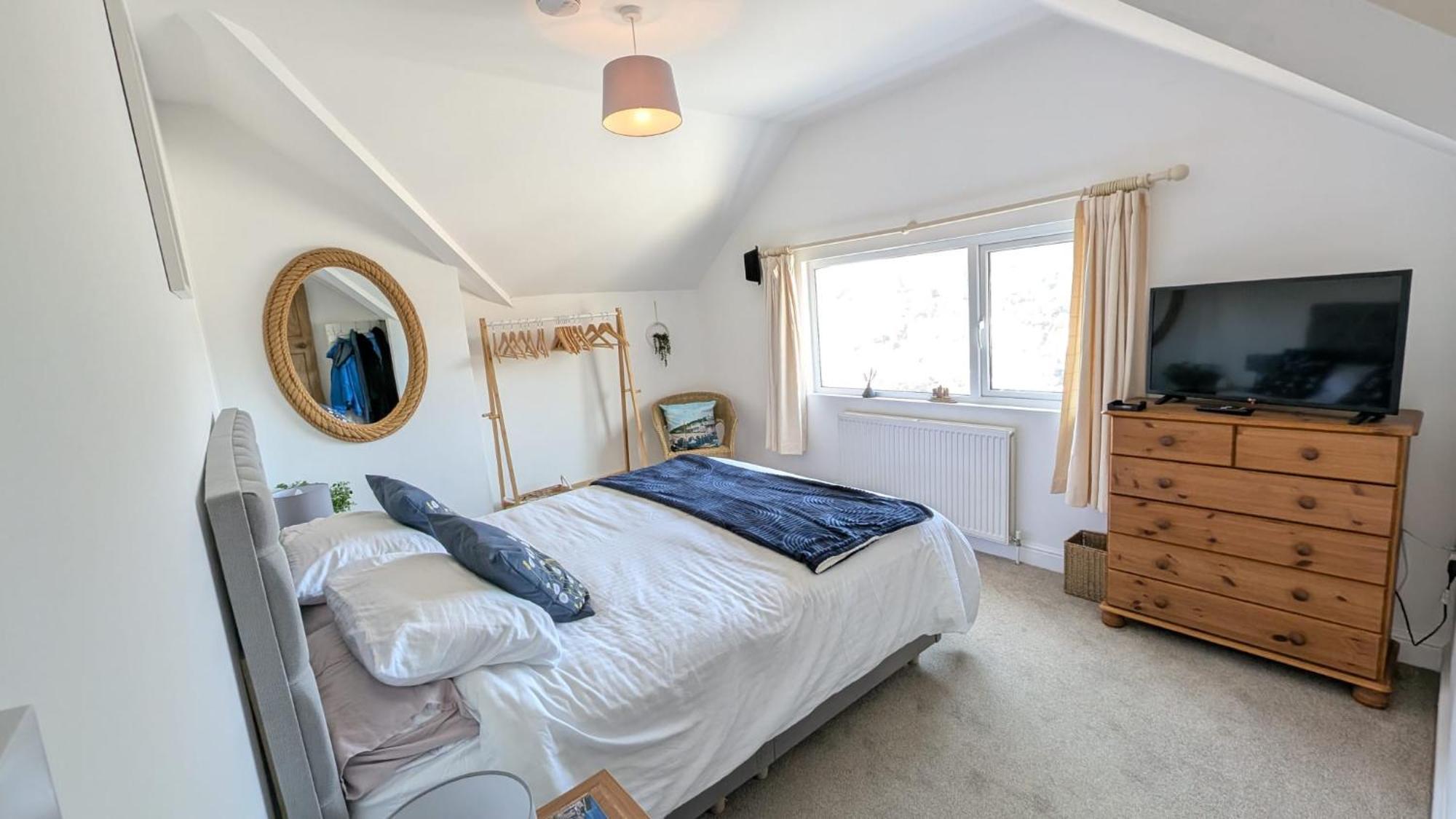 The Hillocks, Looe - Two Bedroom House With Fabulous Views Of Looe Town And Harbour Екстериор снимка
