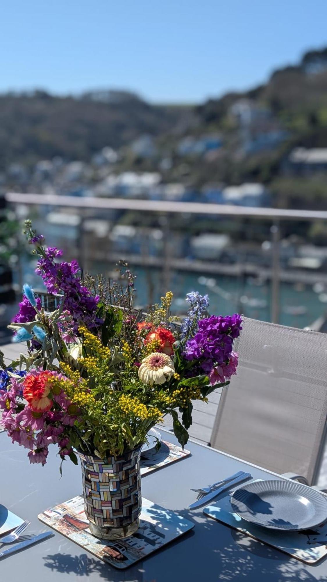The Hillocks, Looe - Two Bedroom House With Fabulous Views Of Looe Town And Harbour Екстериор снимка